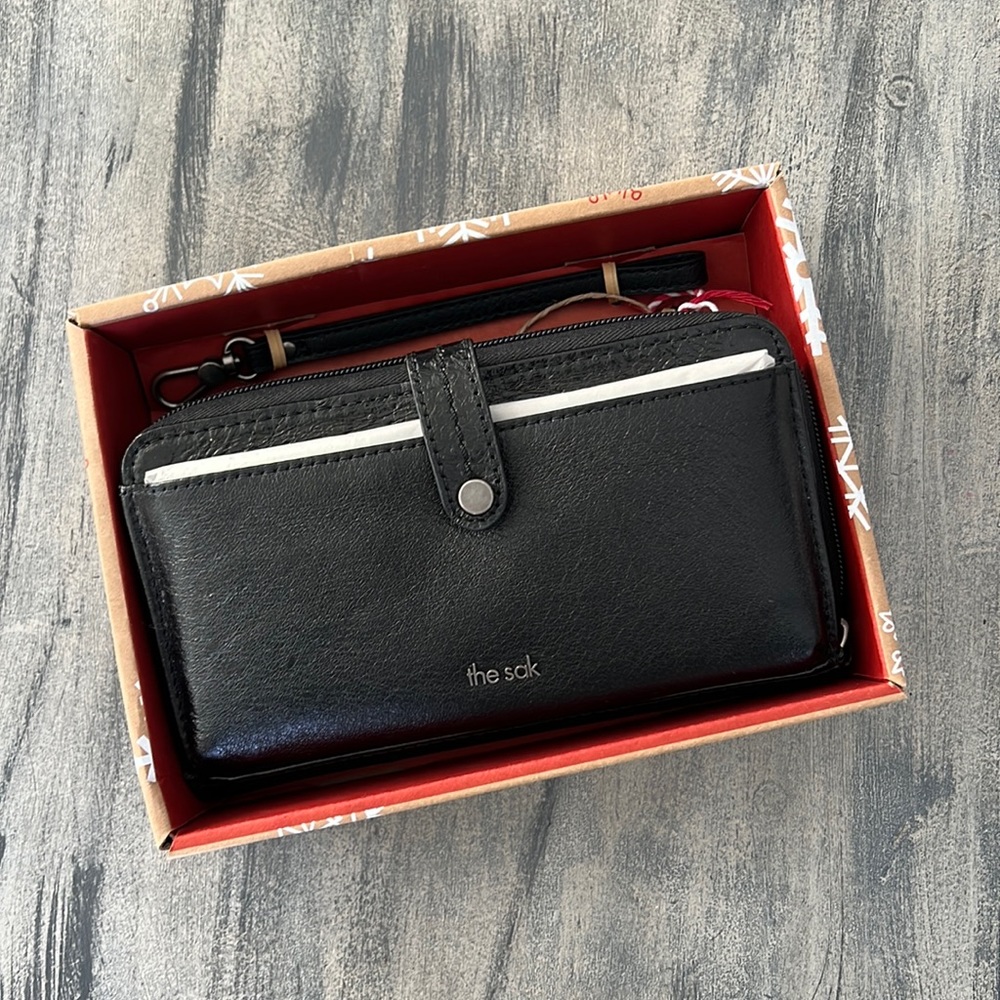 the sak Iris Large Smartphone Crossbody